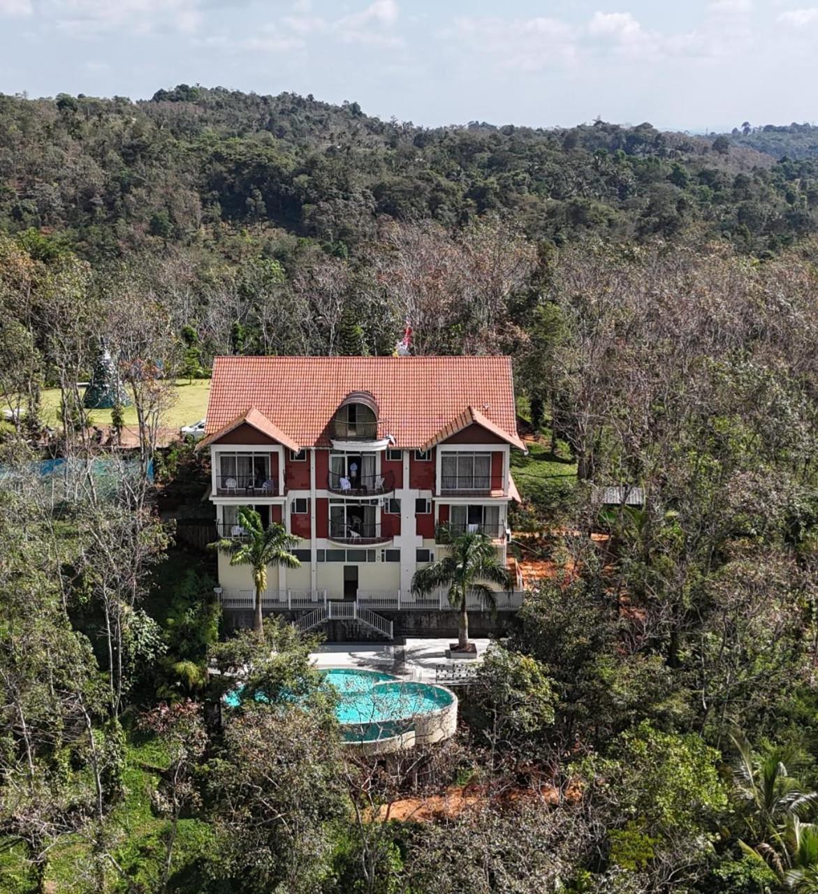 Serene Crest Resort Mananthavady Dış mekan fotoğraf